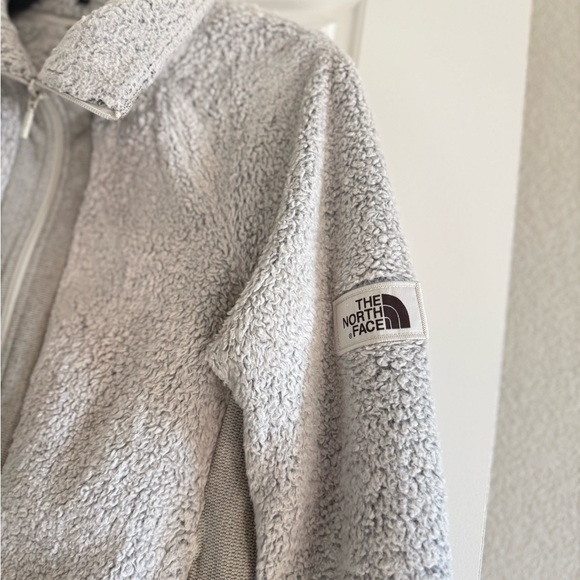 The North Face Light Gray Sherpa full zip Jacket - Picture 3 of 4
